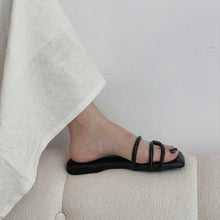 Muat gambar ke penampil Galeri, Sandal Tahu