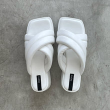 Muat gambar ke penampil Galeri, Platform Bowie dalam Warna Putih