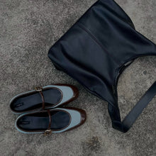 Load image into Gallery viewer, Zeta Flats
