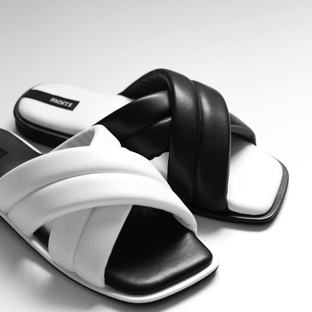 Pylo Sandals in Oreo