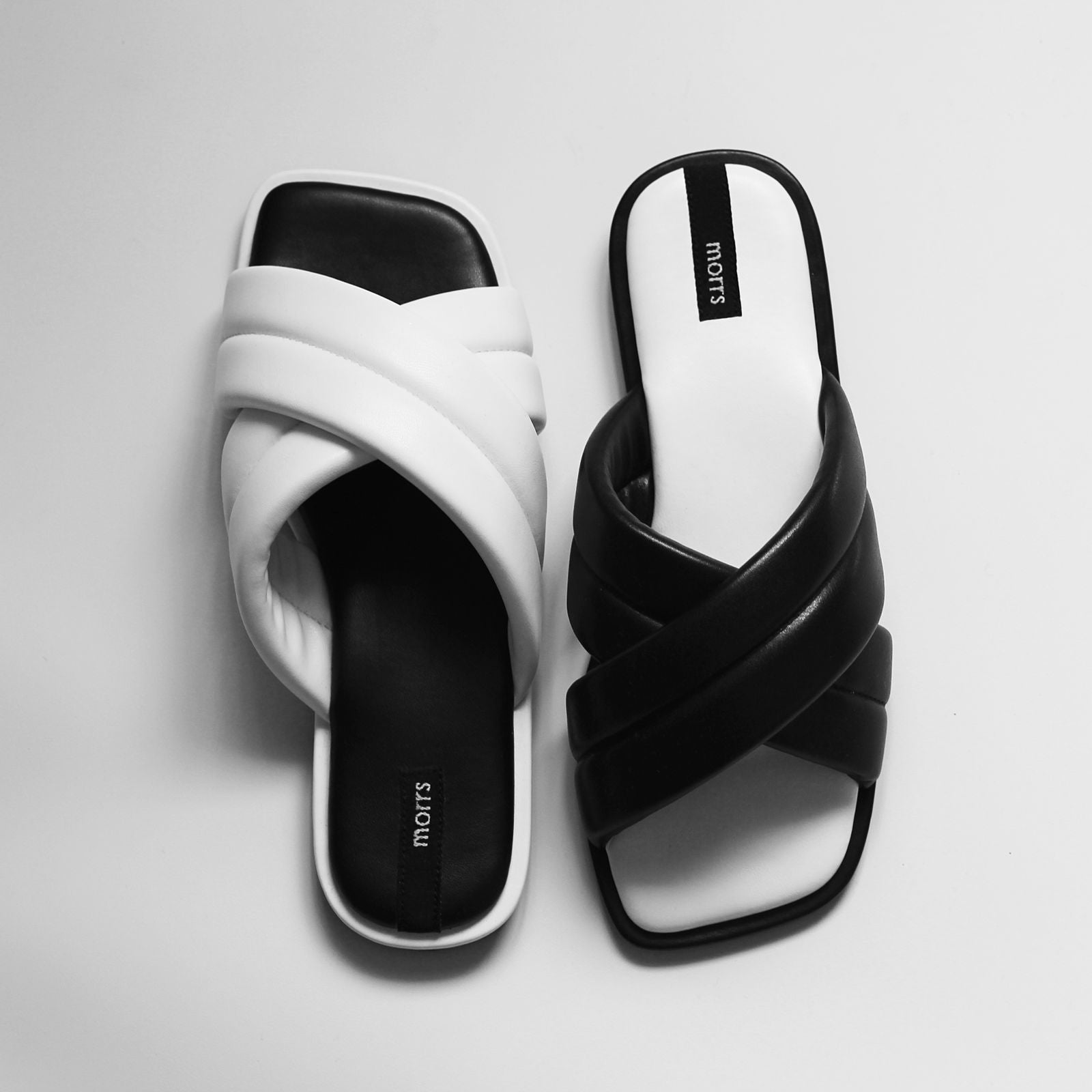 Pylo Sandals in Oreo
