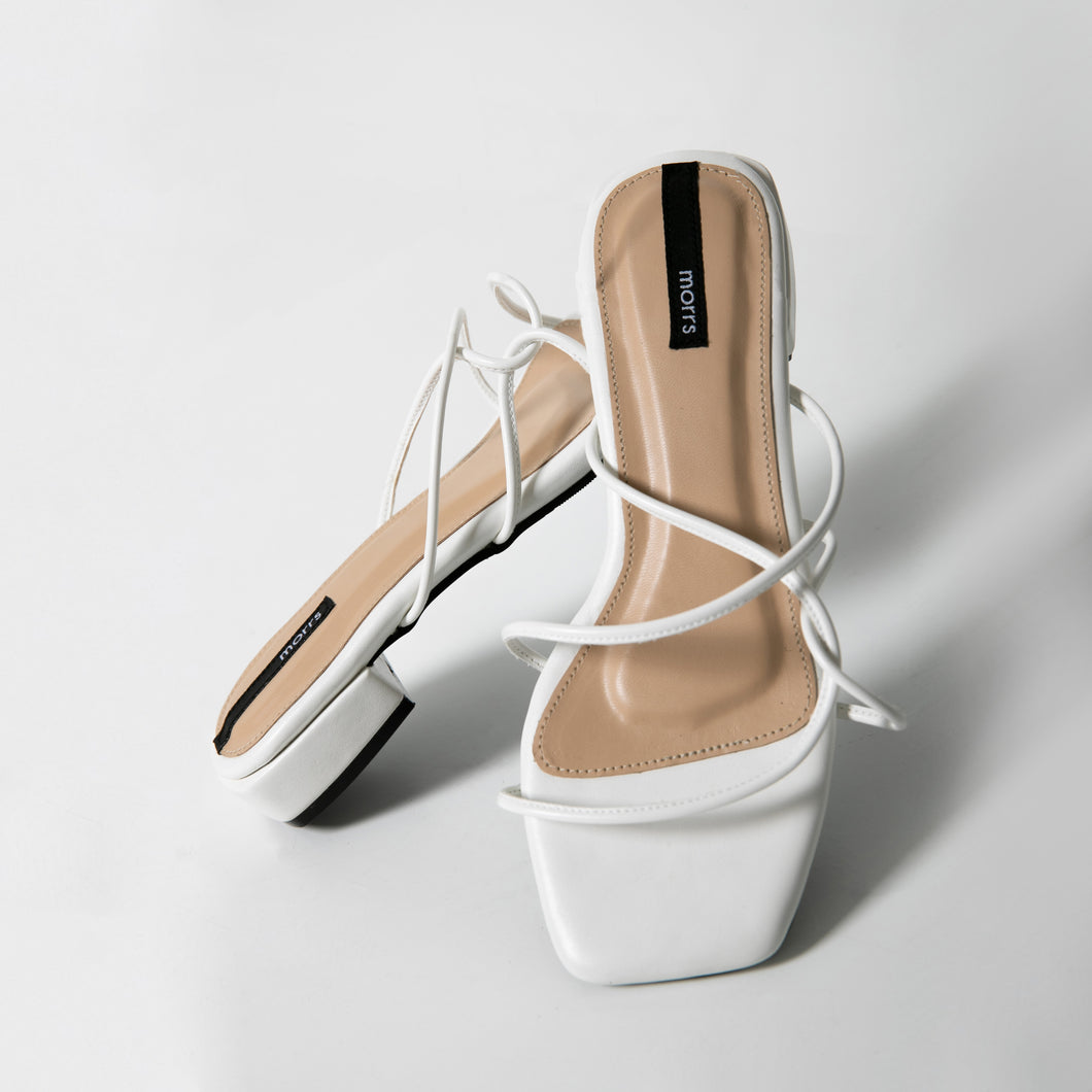 Sandal Iris warna Putih