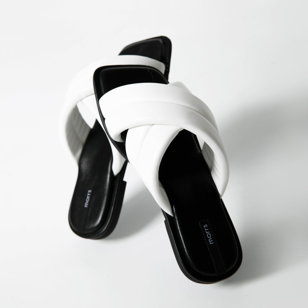 Sandal Pylo warna Putih